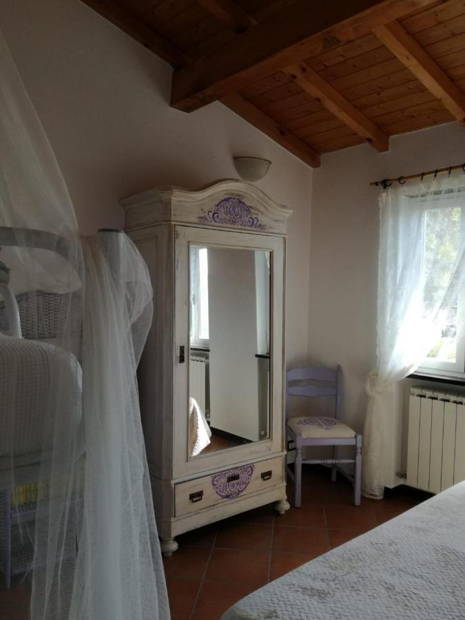 I Glicini Couette-café Vescina